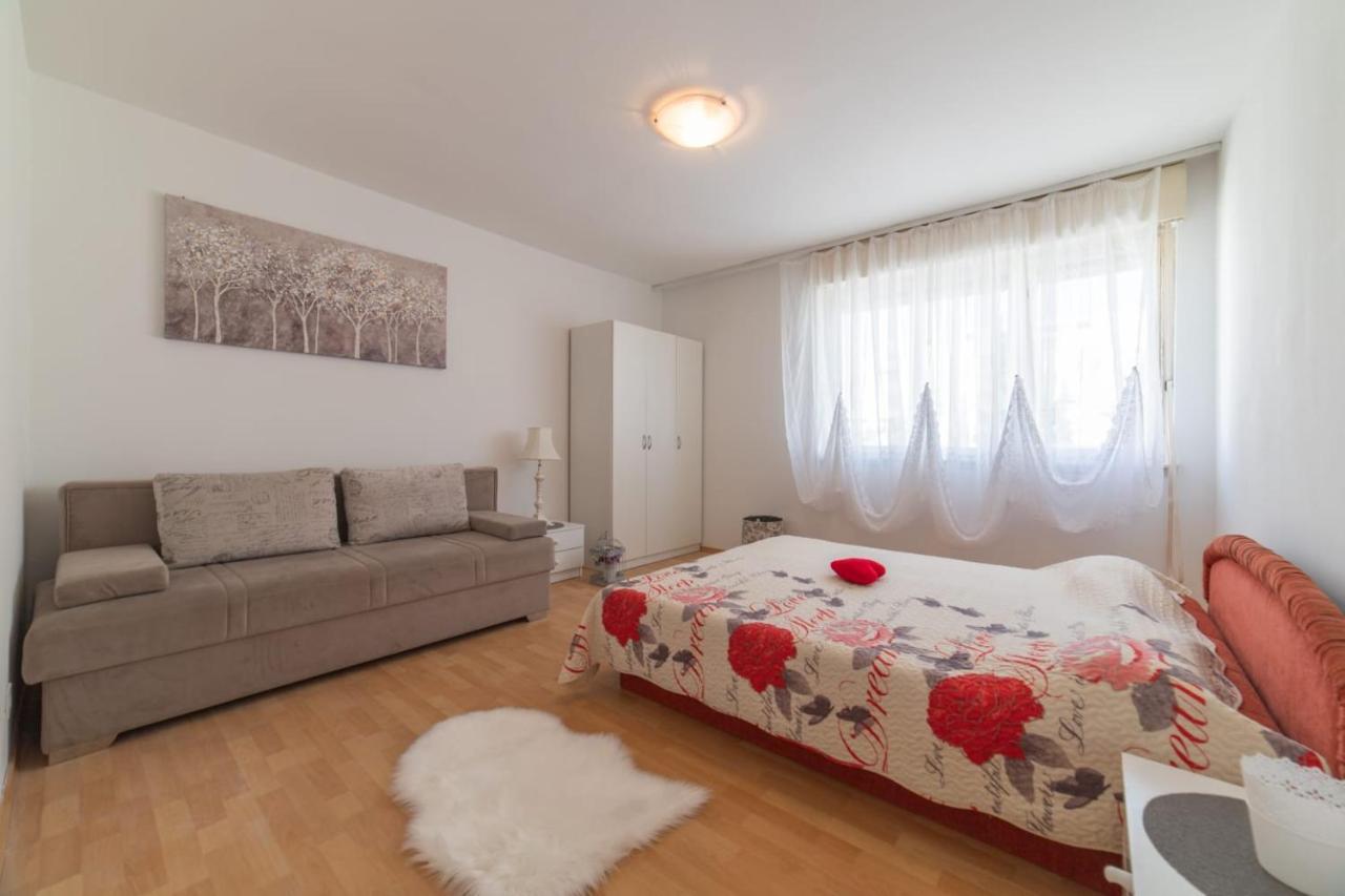 Strawberry Apartment Сплит Екстериор снимка